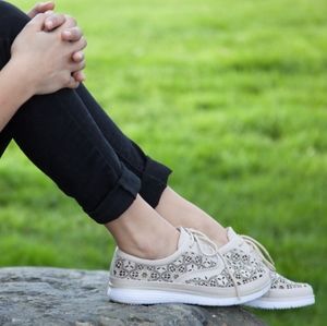 Propet Harper White Sneaker Size 11 Wide